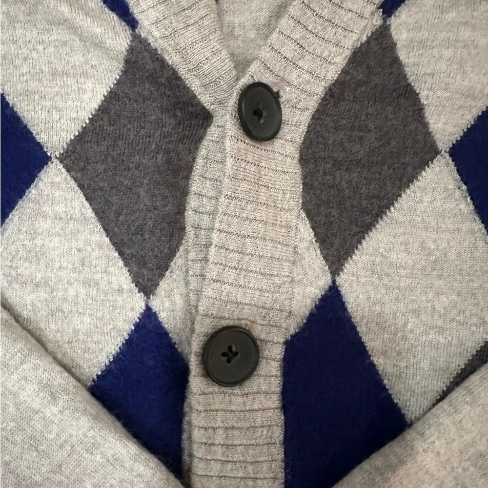 Club Monaco Argyle merino wool Cardigan - Gray and Navy - Picture 5 of 8